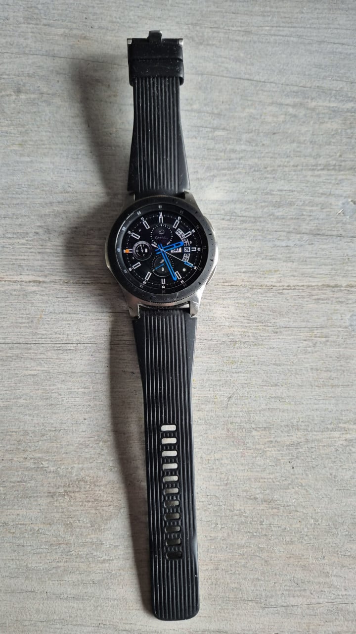 Samsung 20FE plus smartwatch