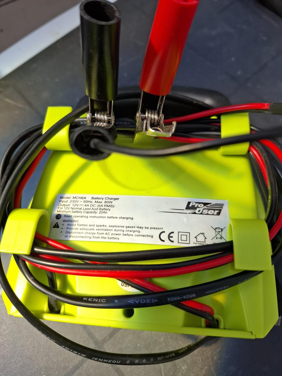MCH6A automatische acculader