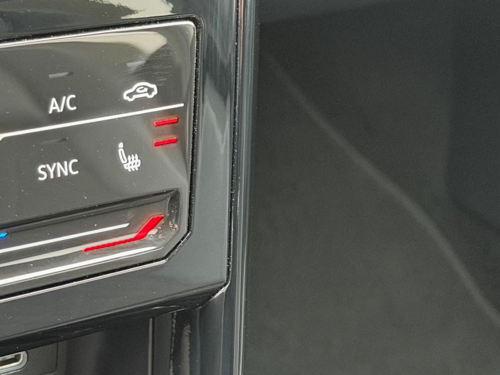 Volkswagen T-cross 1.0 tsi 115pk dsg goal | trekhaak | camera | 4-season | 