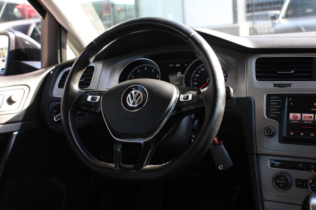 Volkswagen Golf variant 1.0 tsi business edition connected | dsg | achterui