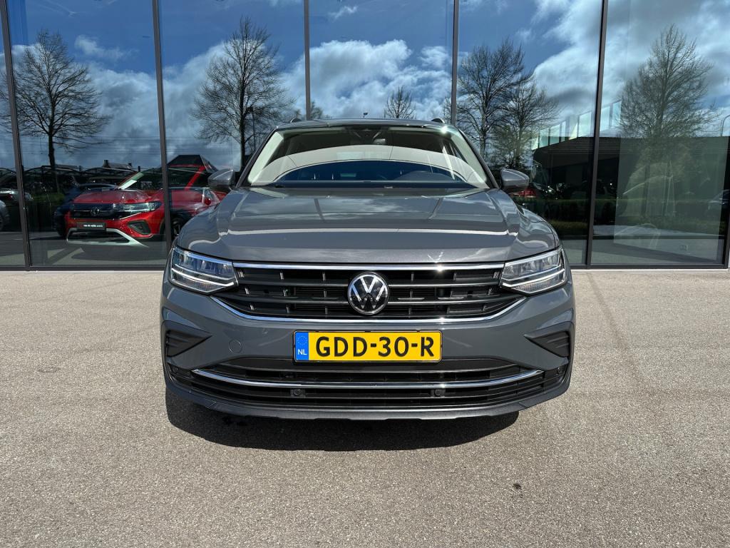 Volkswagen Tiguan 1.5 tsi 150pk dsg life | trekhaak | standkachel | ergo st