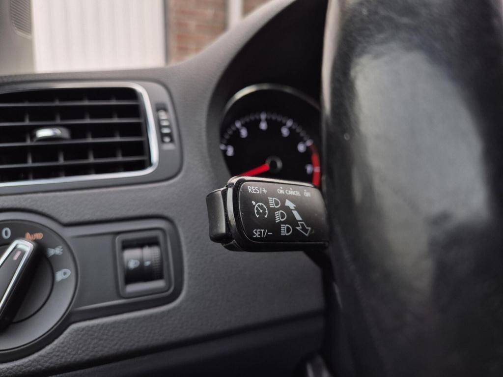 Volkswagen Polo 1.2 tsi comfortline / 5-deurs / airco / cruisecontrol / par