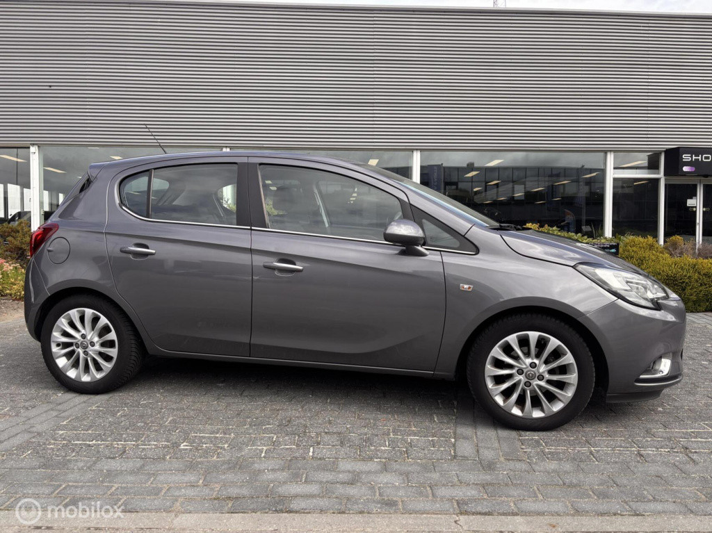 Opel Corsa 1.4 cosmo xenon
