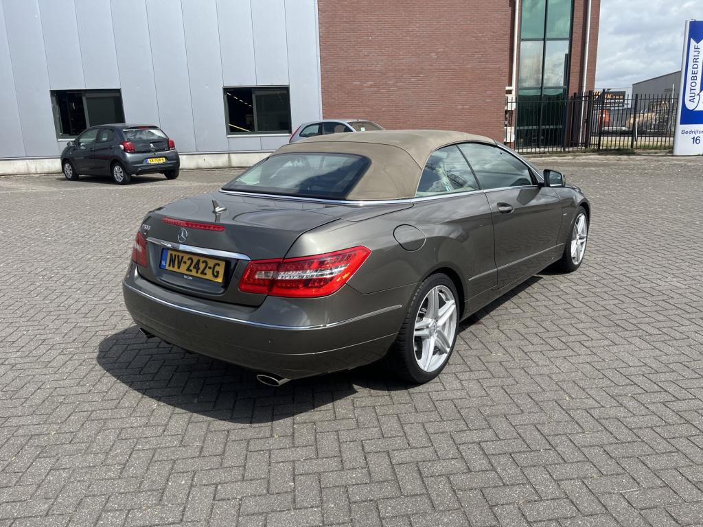 Mercedes-Benz E-Klasse cabrio 300 cgi elegance 118 dkm zeer mooie cabrio