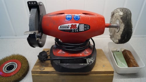 Femi slijp/polijst machine 450 Watt 2950 omw/min.