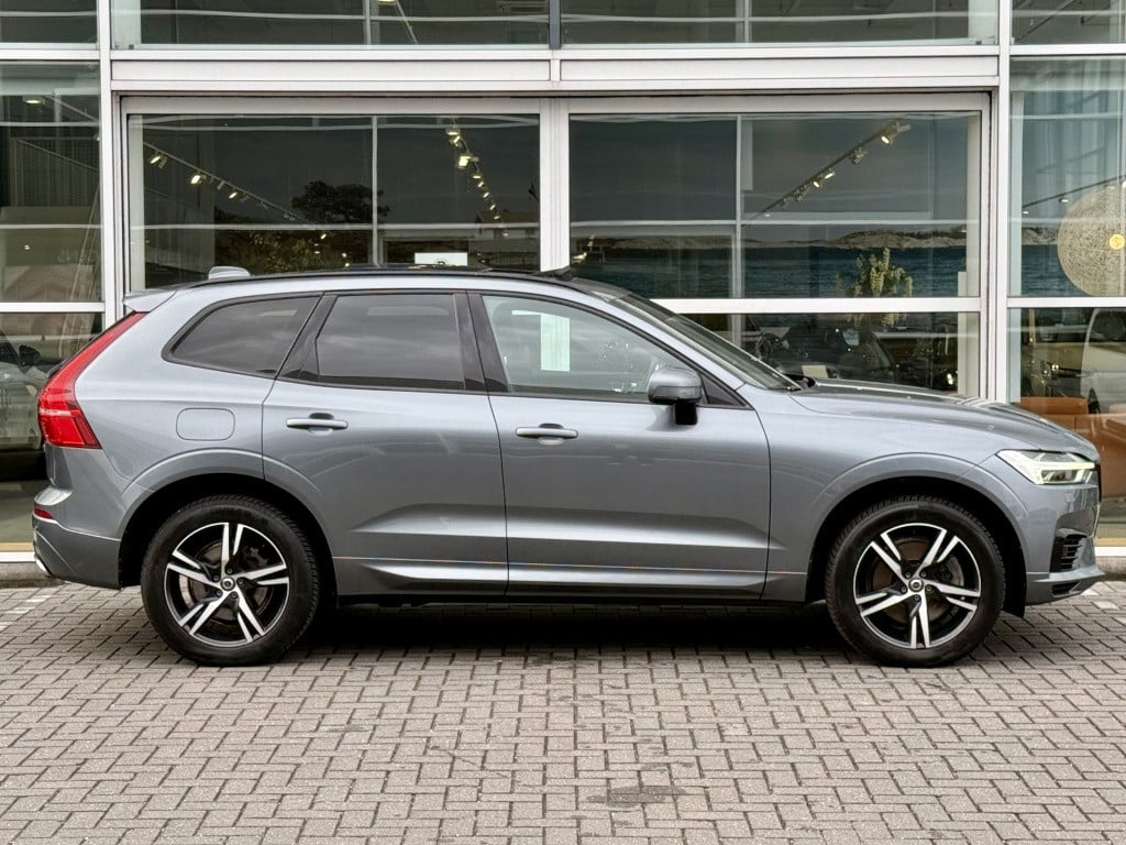 Volvo XC60 t8 390pk recharge r-design| panodak| luchtvering| trekhaak| came