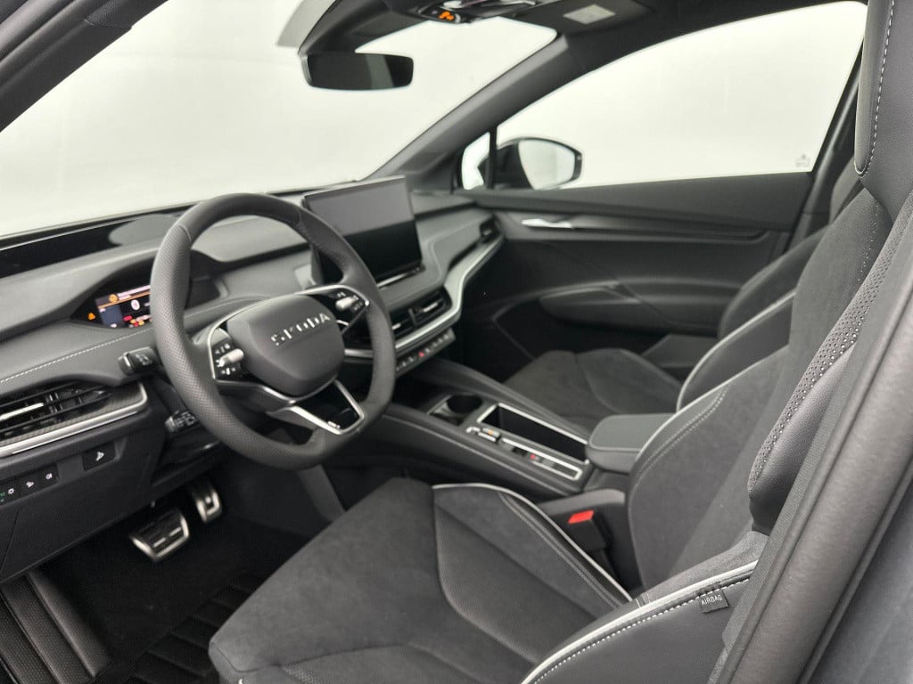 Skoda Elroq sportline elektromotor 210 kw / 286 pk suv elektri