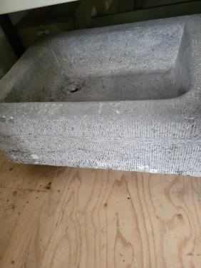 Hardstenen gootsteen bakje