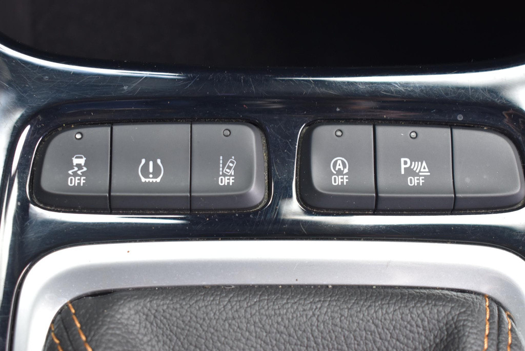 Opel Crossland X 1.2 turbo innovation | winterpakket | lmv | navi |