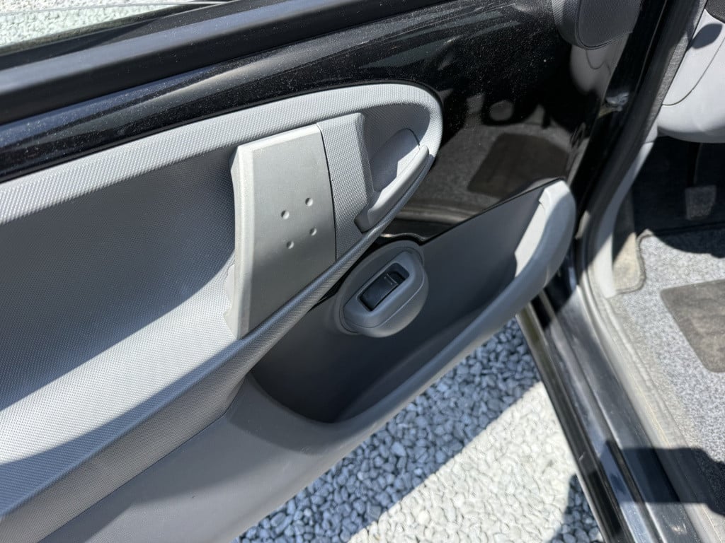 Peugeot 107 1.0-12v xs airco 3-drs