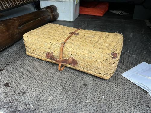 Antiek rieten koffertje
