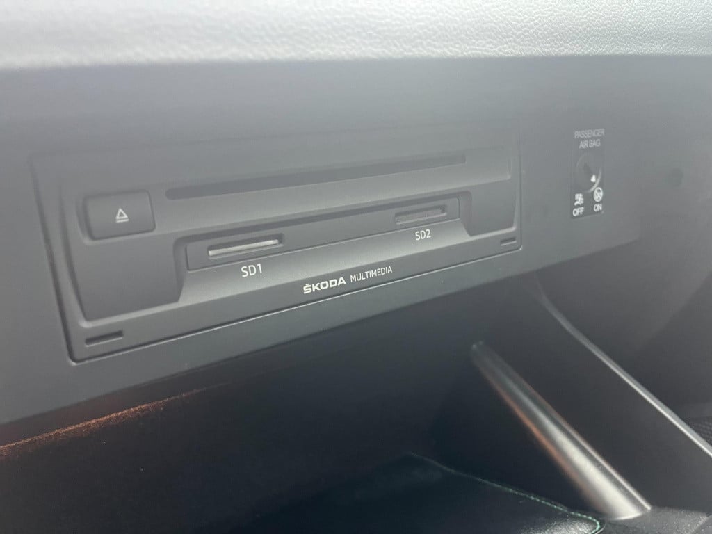 Skoda Octavia combi 1.2 tsi greentech elegance businessline | orig nl. | de