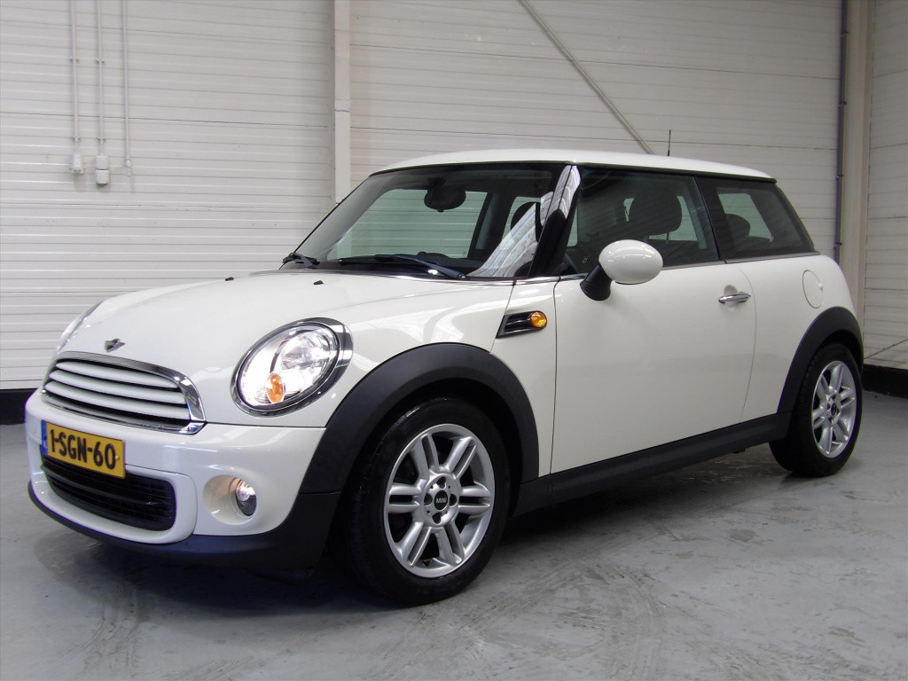 Mini One mini 1.6 75pk business line