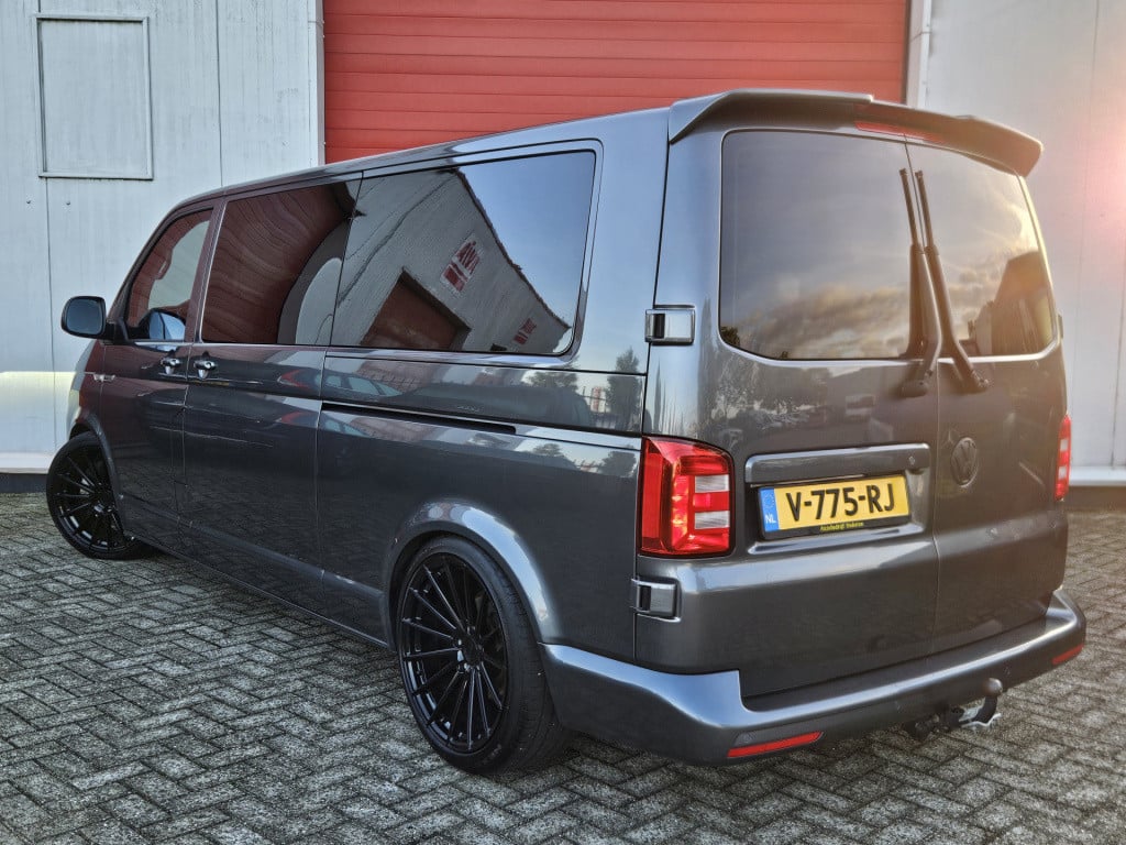 Volkswagen Transporter 2.0 tdi l2h1 dc highline | custom interior | acc