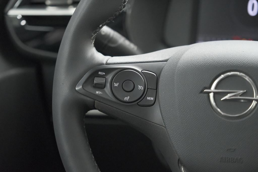 Opel Corsa turbo 100 level 3 | stoelverwarming | navigatie | parkeersensore