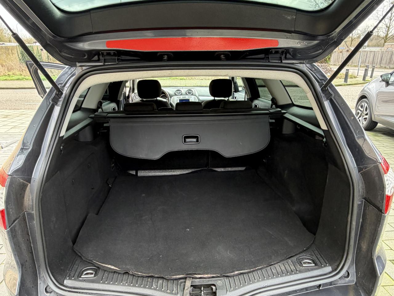 Ford Mondeo 1.6-16V Trend