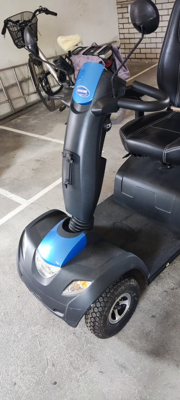 Scootmobiel Invacare Comet Pro