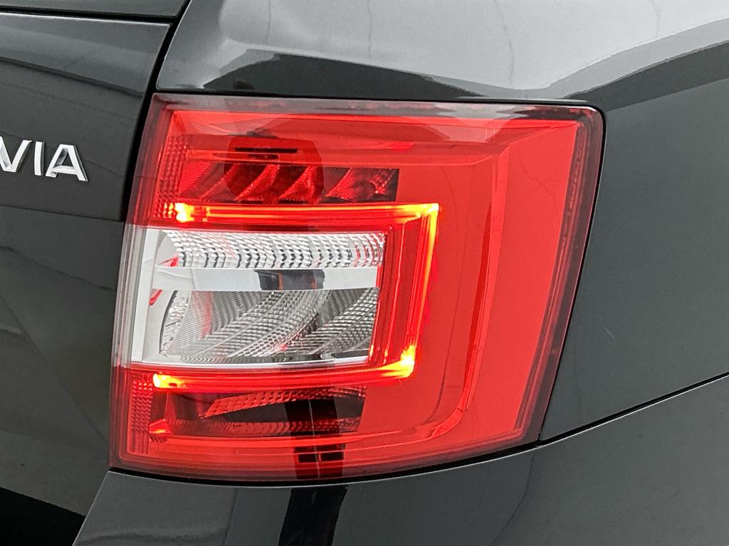 Skoda Octavia combi 1.0 tsi greentech business edition | navigatie | climat