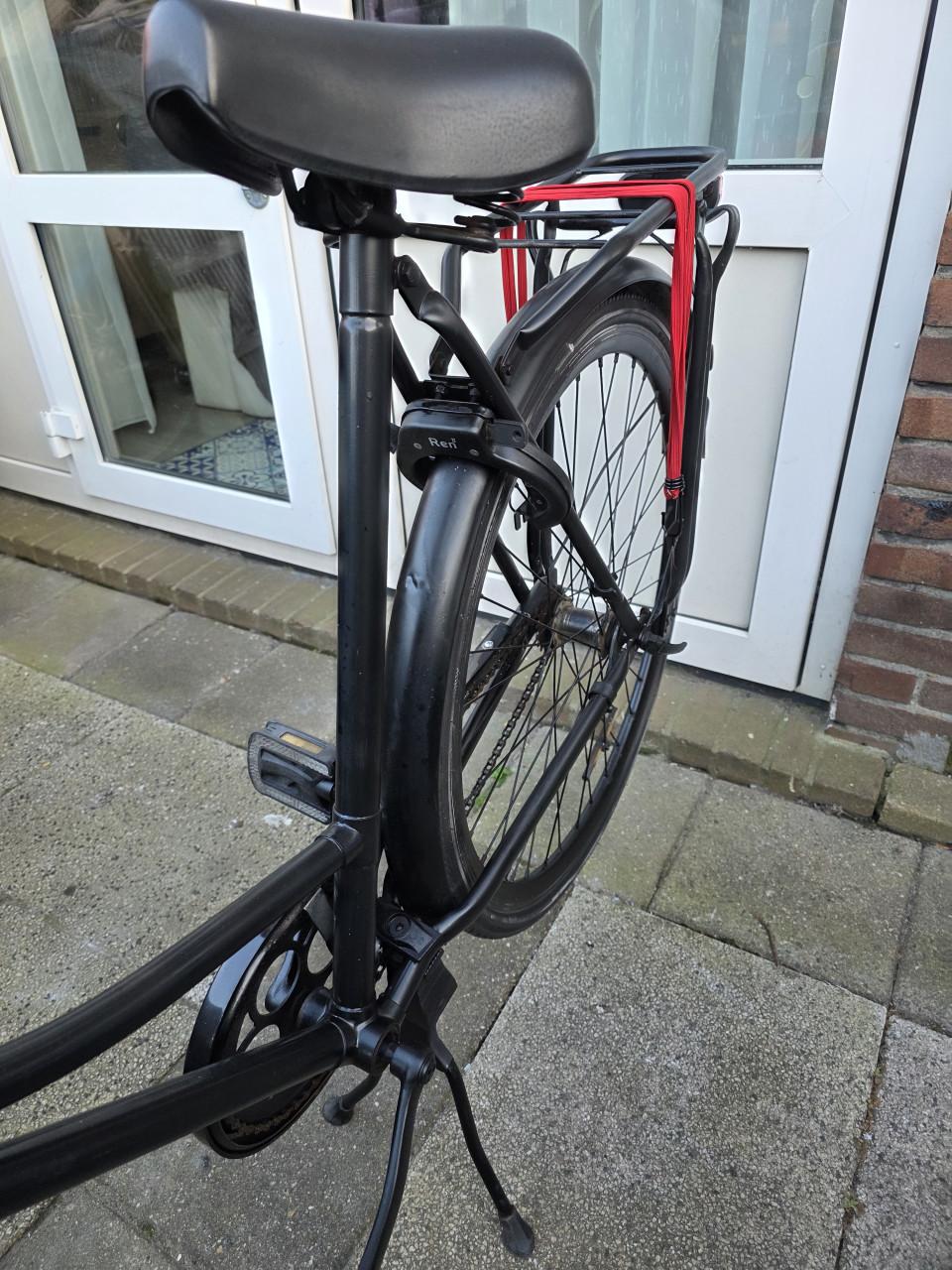 Dames fiets met voordrager 28 inch-trap rem achter-Fr.maat 56cm