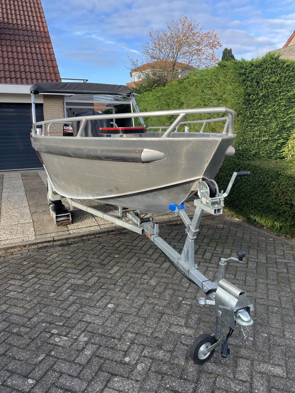 Aluva sloep Suzuki 60pk incl trailel  SL750