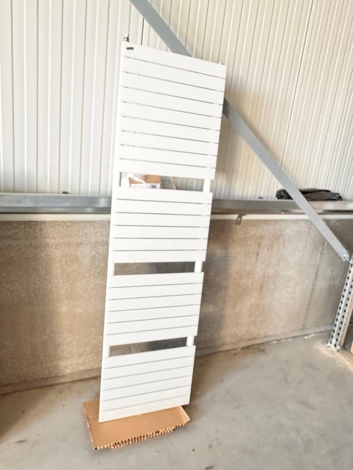 Nieuwe Vasco radiator wit zijaansluiting Elektrisch 500x1800