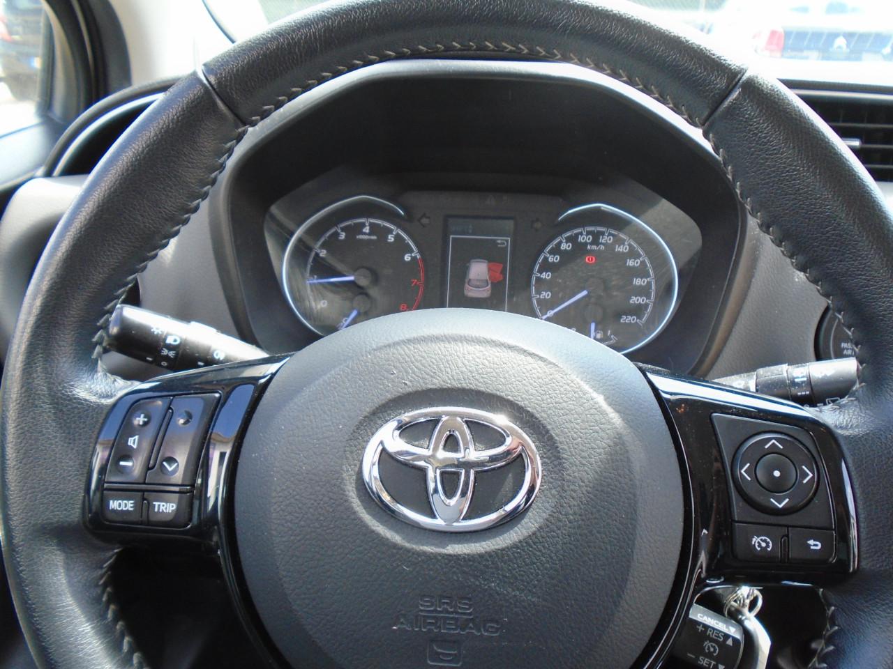 Toyota Yaris 1.0 ECC