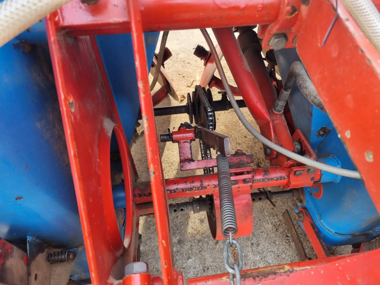 AARDAPPEL PLANTER/POTER GRUSE