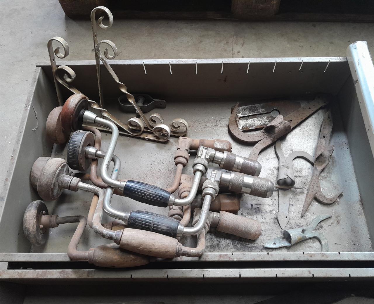 Divers oud gereedschap