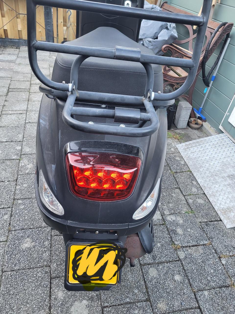 Djjd Cashmere scooter