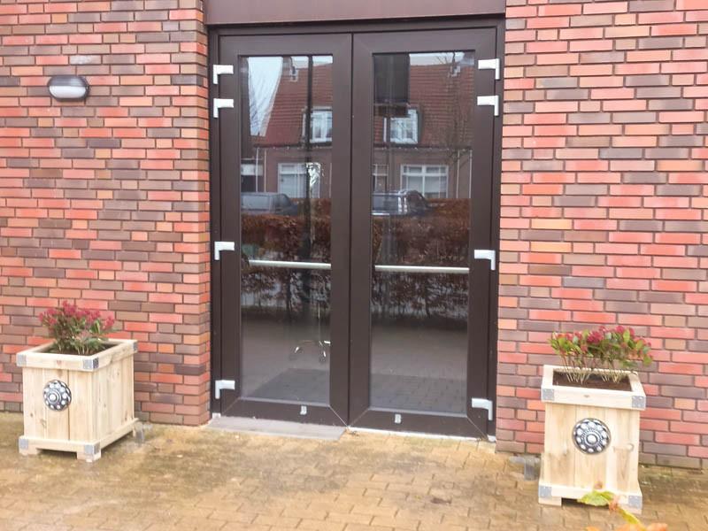 10jarige Jubileumactie - Zeeuwse knop bloembak L45 x B48 x H55