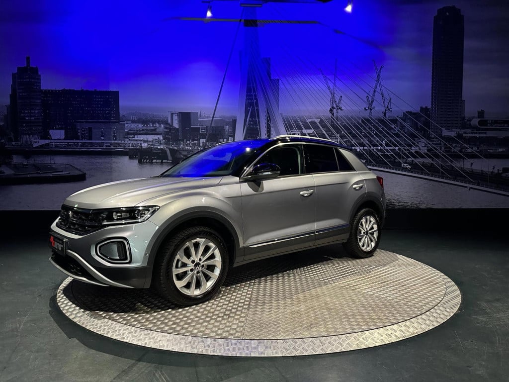 Volkswagen T-roc 1.5 tsi style*led*virtual*dab+*pdc v&a*trekhaak*navi*appco