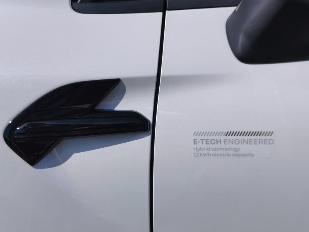 Renault Captur 1.6 e-tech hybrid 145 e-tech engineered