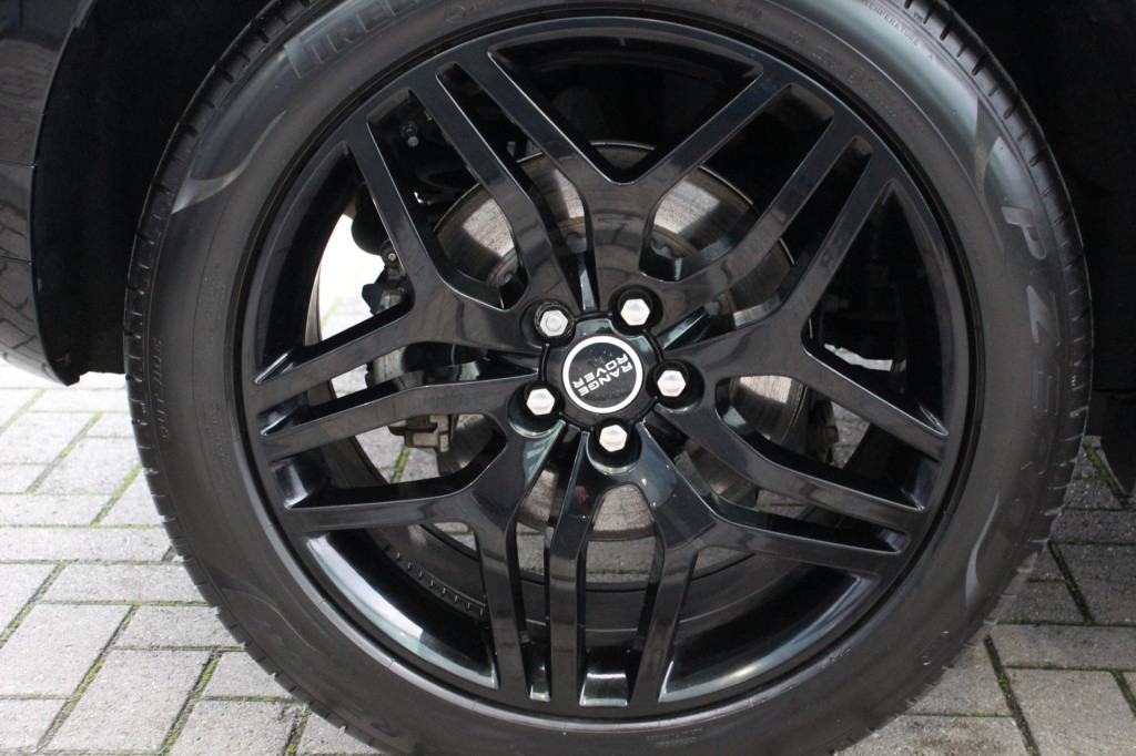 Land Rover Range Rover 1.5 p300e awd r-dynamic se | pano. | leer | meridian