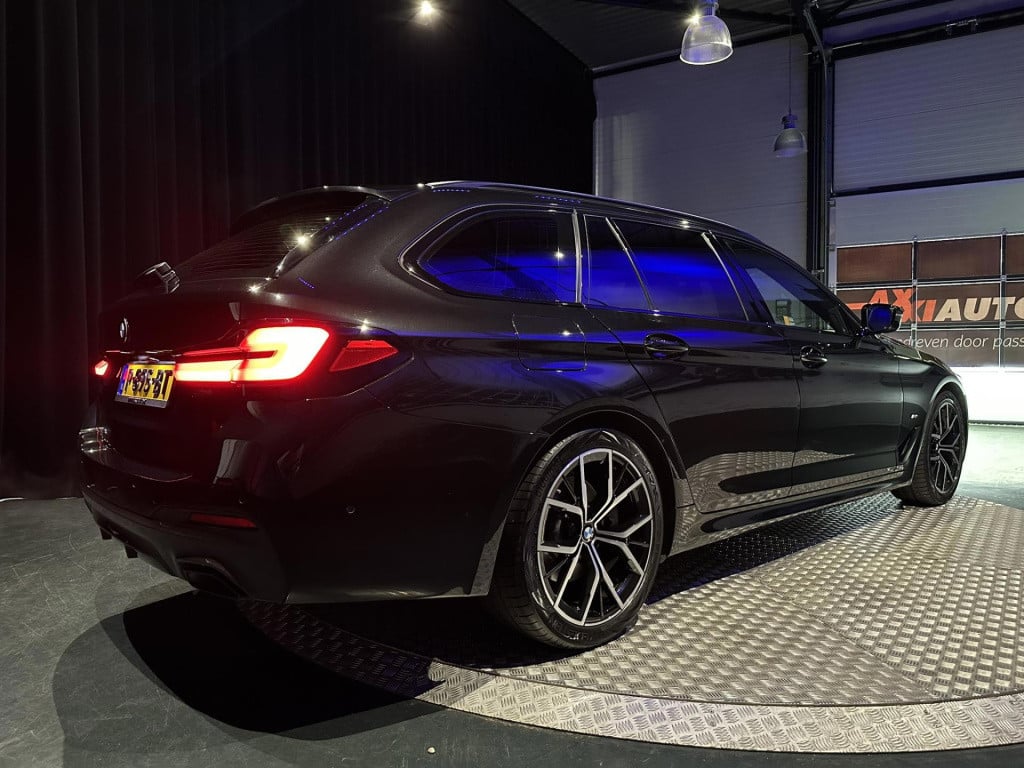 BMW 5 Serie touring 520i high executive m-pakket *camera*leer*