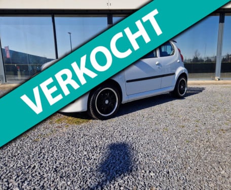 Peugeot 107 1.0-12v xs | airco | achterspoiler | velgen ''15 | toerenteller