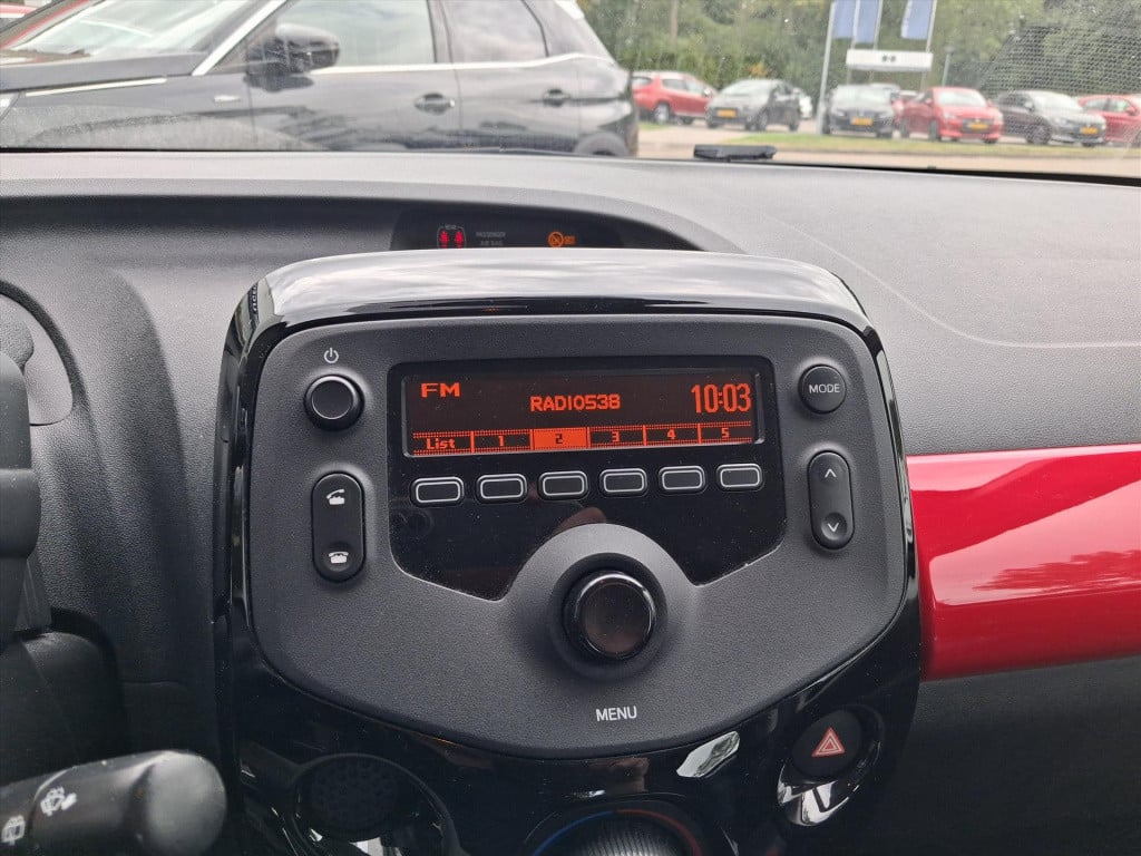 Peugeot 108 1.0 e-vti 68pk 5d envy airco | bluetooth bellen & muziekstreami