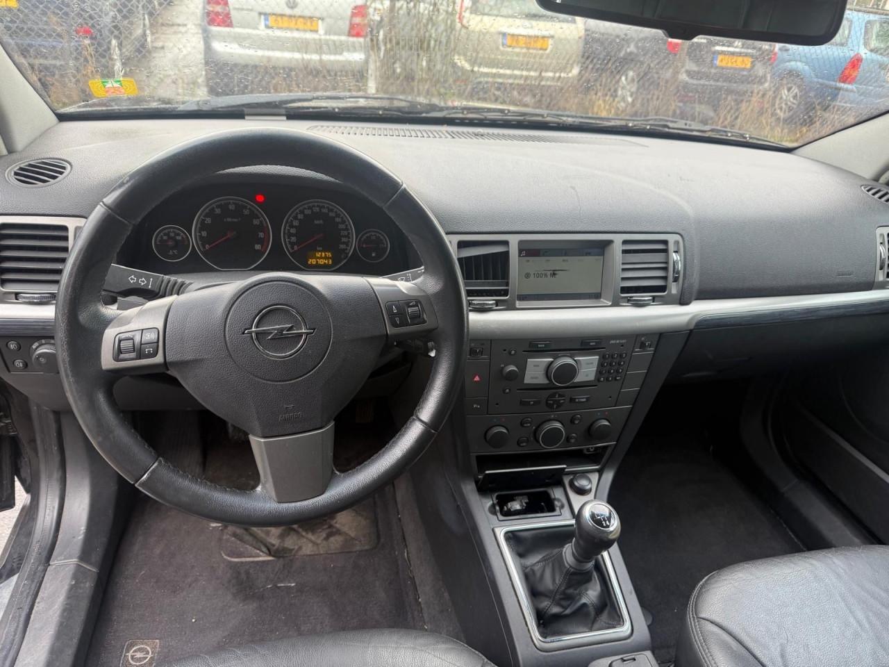 Opel Vectra Wagon 1.8-16V Temptation jaar apk