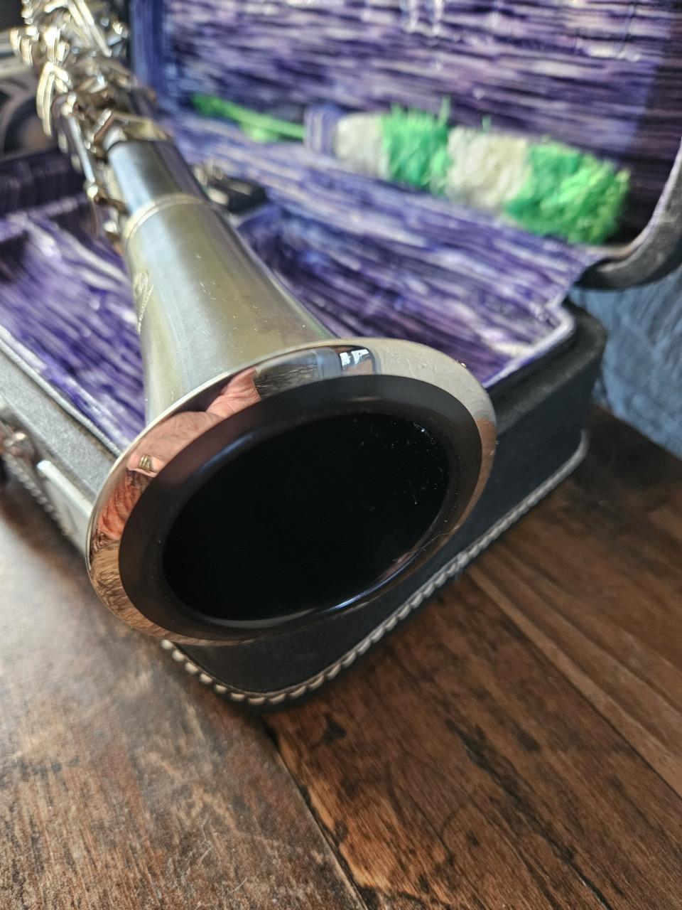 Mooie vintage Hsinghai Bes-klarinet met koffer -