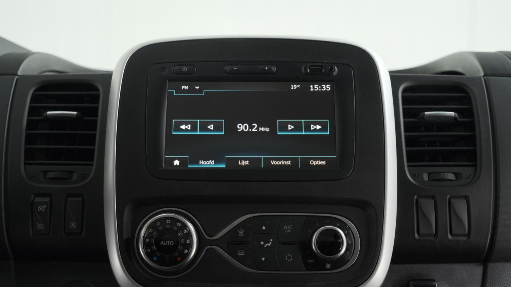 Renault Trafic 2.0 dci 170 t29 l2h1 dc comfort | navi | trekhaak | camera |