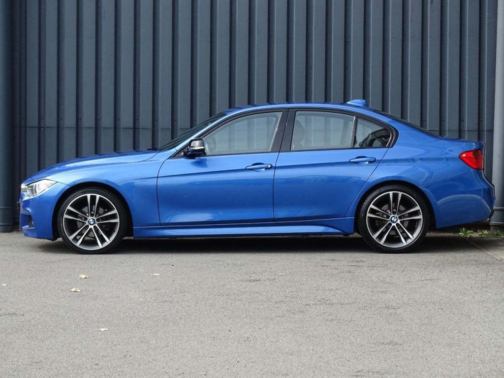 BMW 3-serie 320i high executive m-sportpakket | 19"