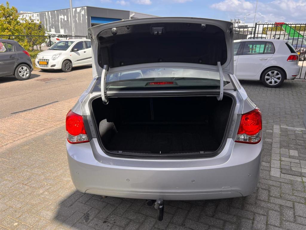 Chevrolet Cruze 1.8 lt