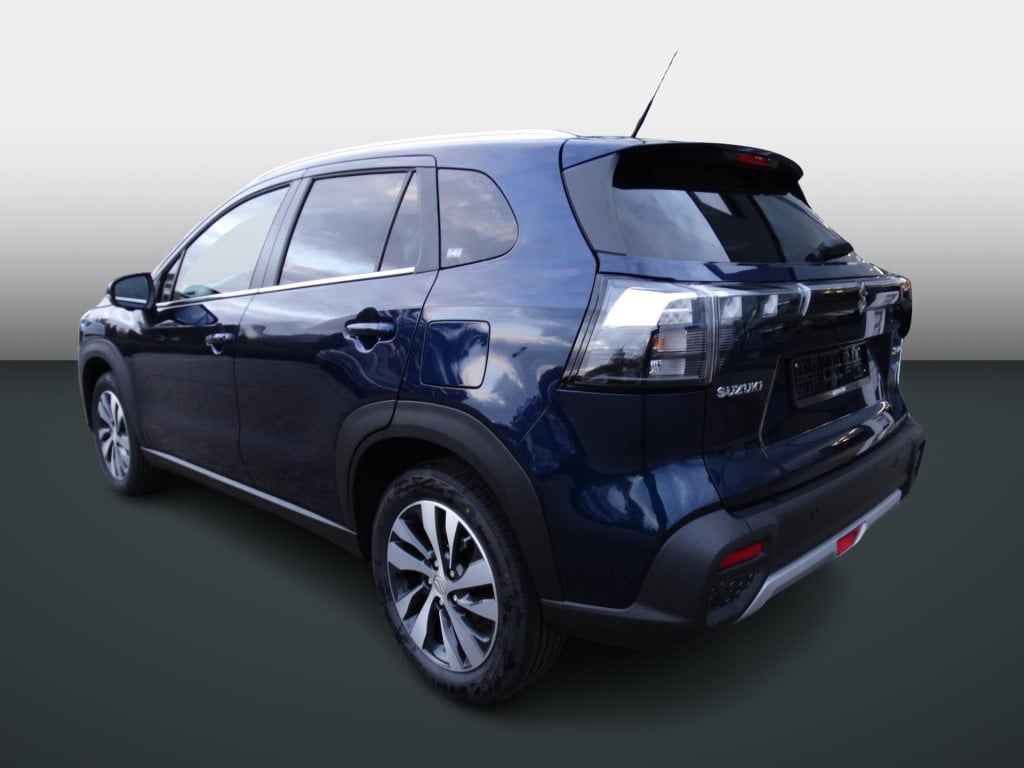 Suzuki Sx4 S-cross 1.4 boosterjet style smart hybrid €2500 suv deals