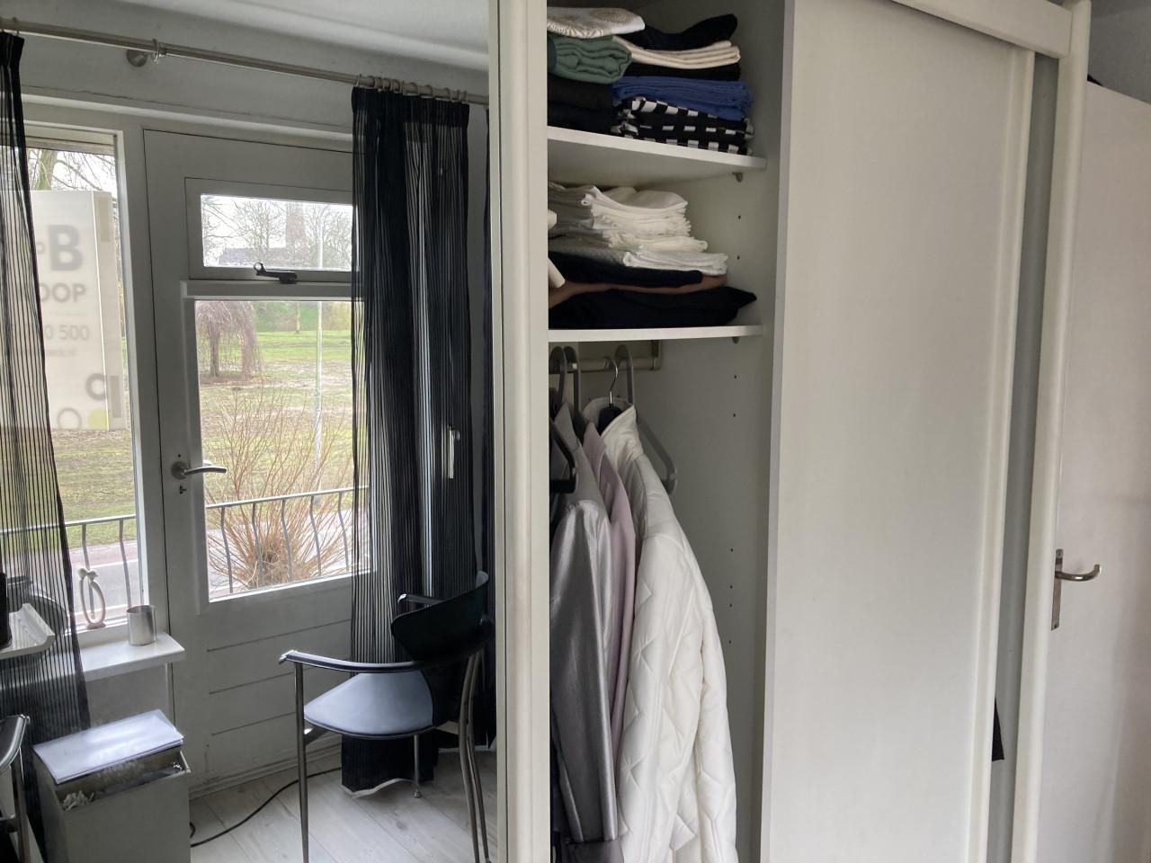 Kast 2190 x 2100 x 700 mm