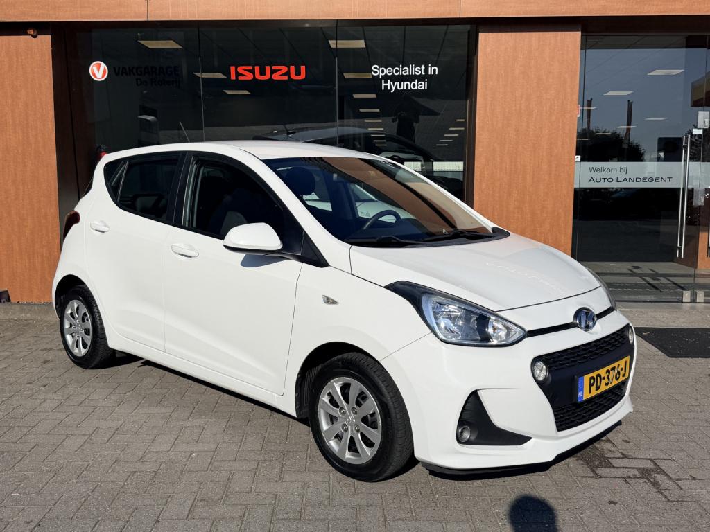 Hyundai I 10 1.0i go! 2017 | carplay | nav | radio | bluetooth | climate co