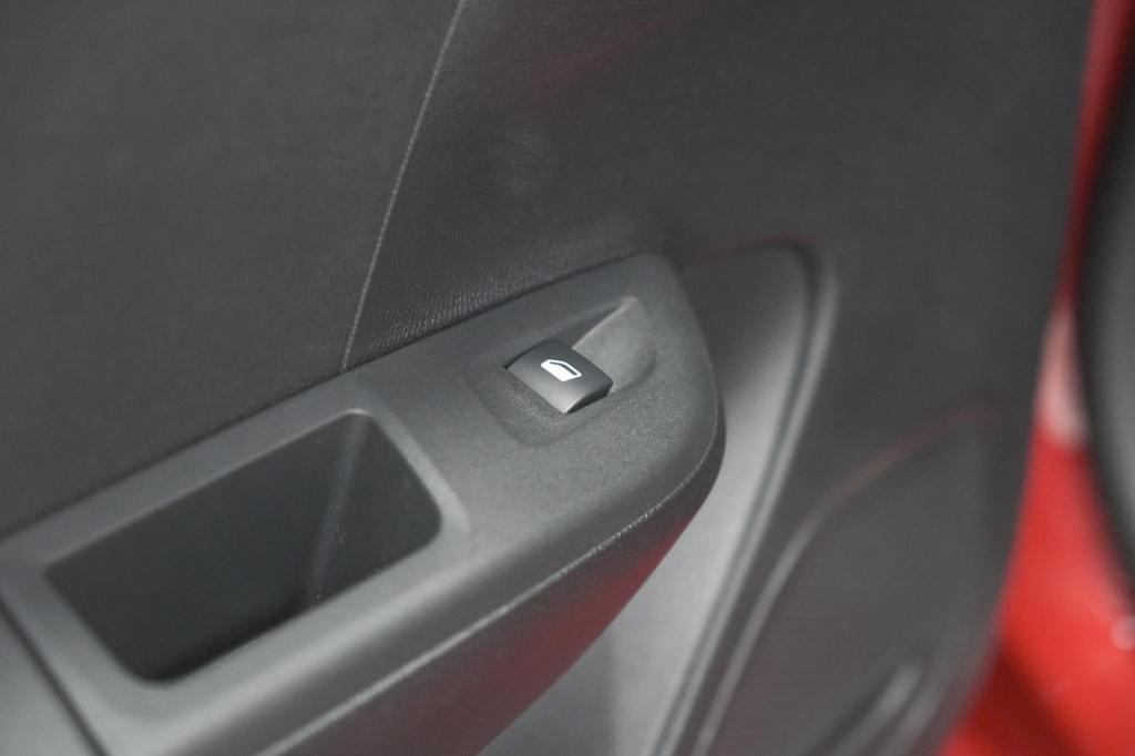 Opel Corsa turbo 100 gs | camera | dodehoekdetectie | apple carplay