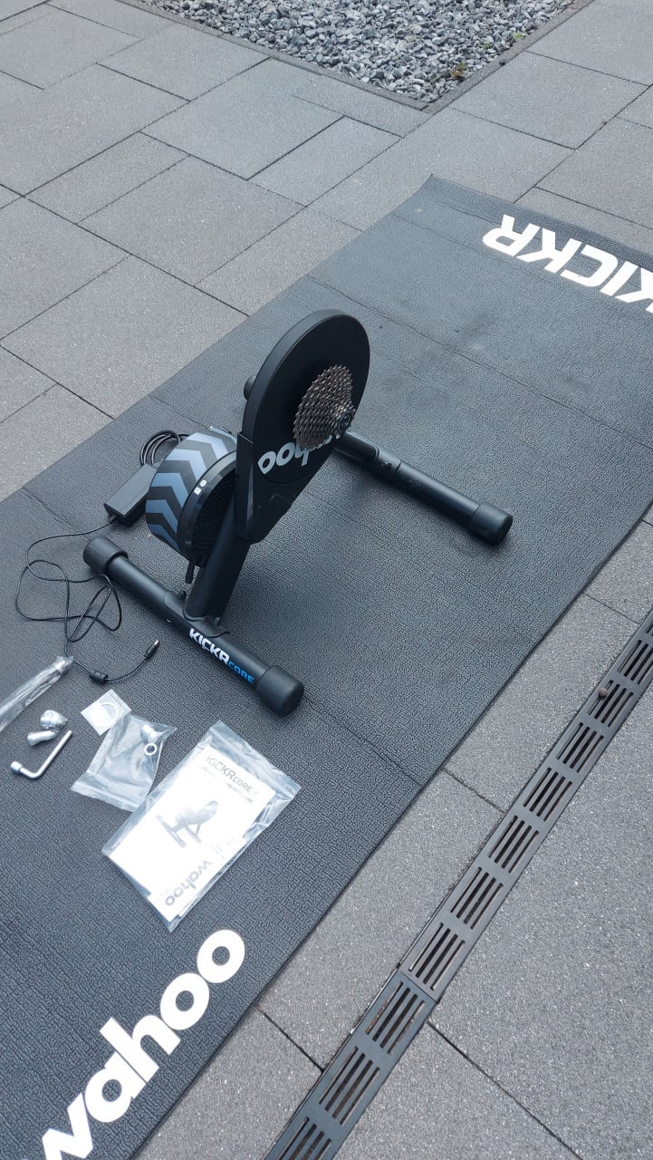 Wahoo KICKR CORE Racefietstrainer