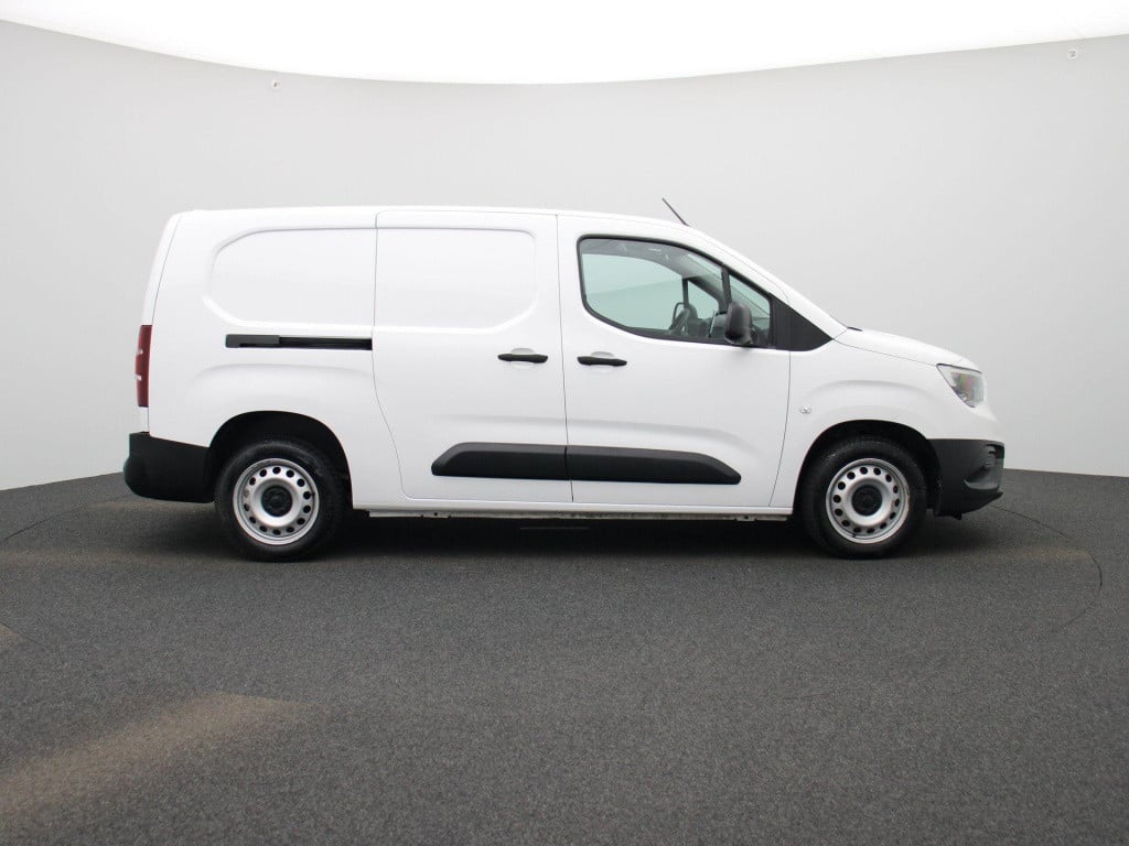 Opel Combo 1.5d l2h1 edition | trekhaak | airco | parkeersensoren | apple c