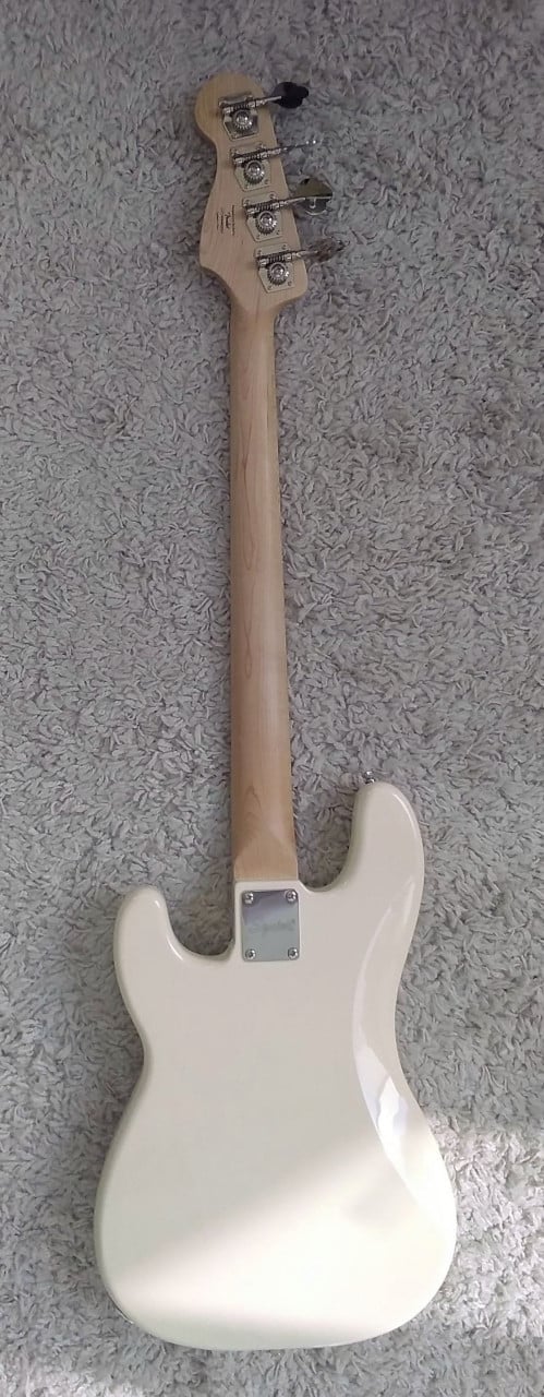 Squier Affinity PJ Bass Olympic White 2024 met upgrades, ZGAN