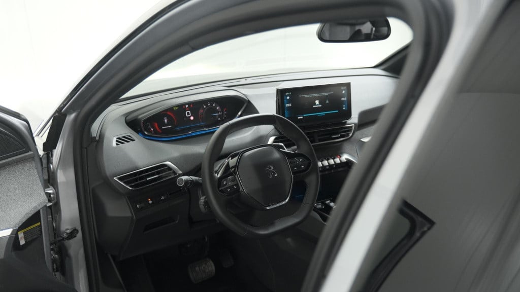 Peugeot 5008 puretech 130 eat8 allure pack business | 7 zitplaatsen | camer
