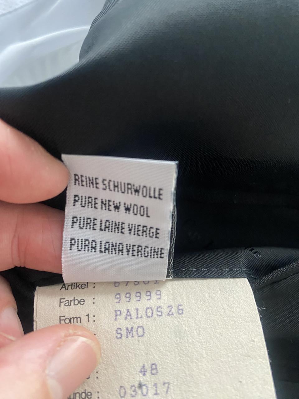 Smokingjasje Guy Laroche en dress shirt